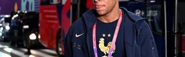 华体会官网-【世界杯】姆巴佩造2球 吉鲁中柱 法国2比0连进决赛