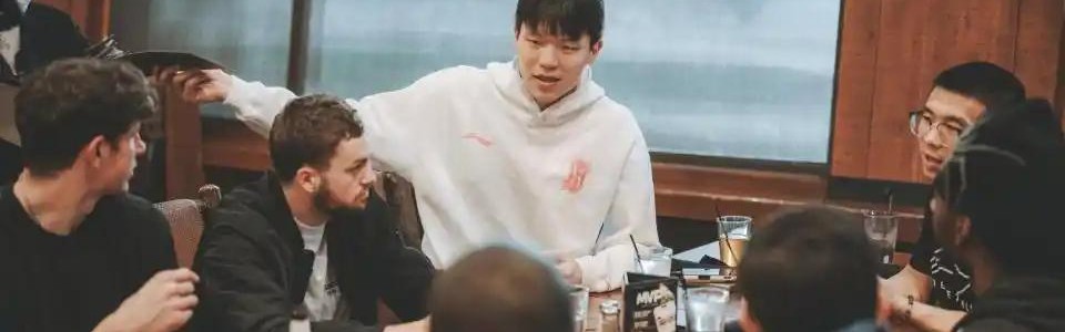 小杨新消息！无缘G联赛最佳阵容，请队友吃大餐，还有一重磅喜讯