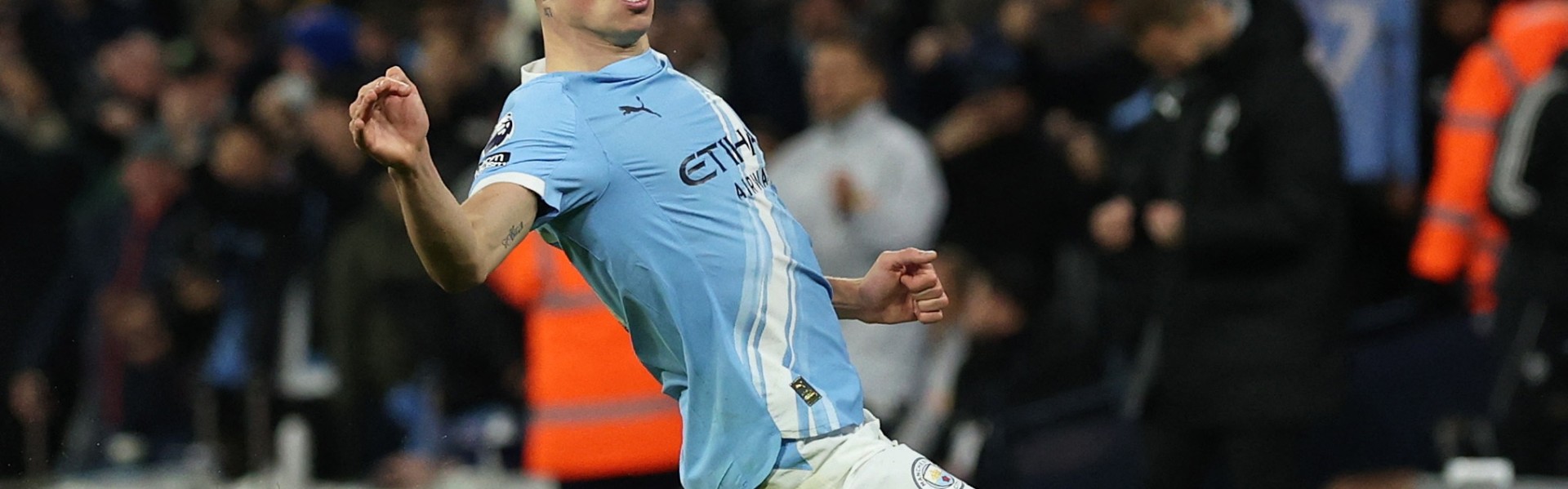 华体会官网-福登在英超对阵曼联已经打进7球，仅次于对阵布莱顿的8球